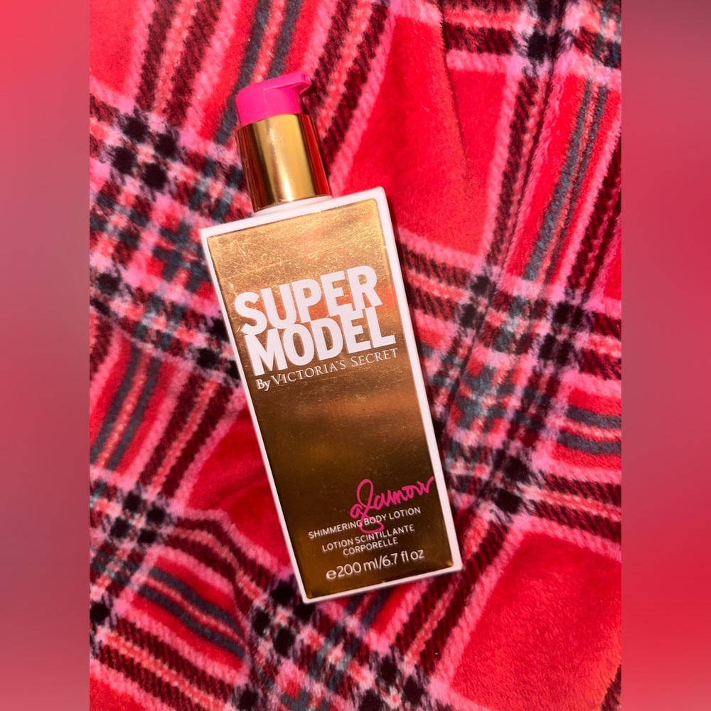 Victoria’s Secret Shimmering body lotion